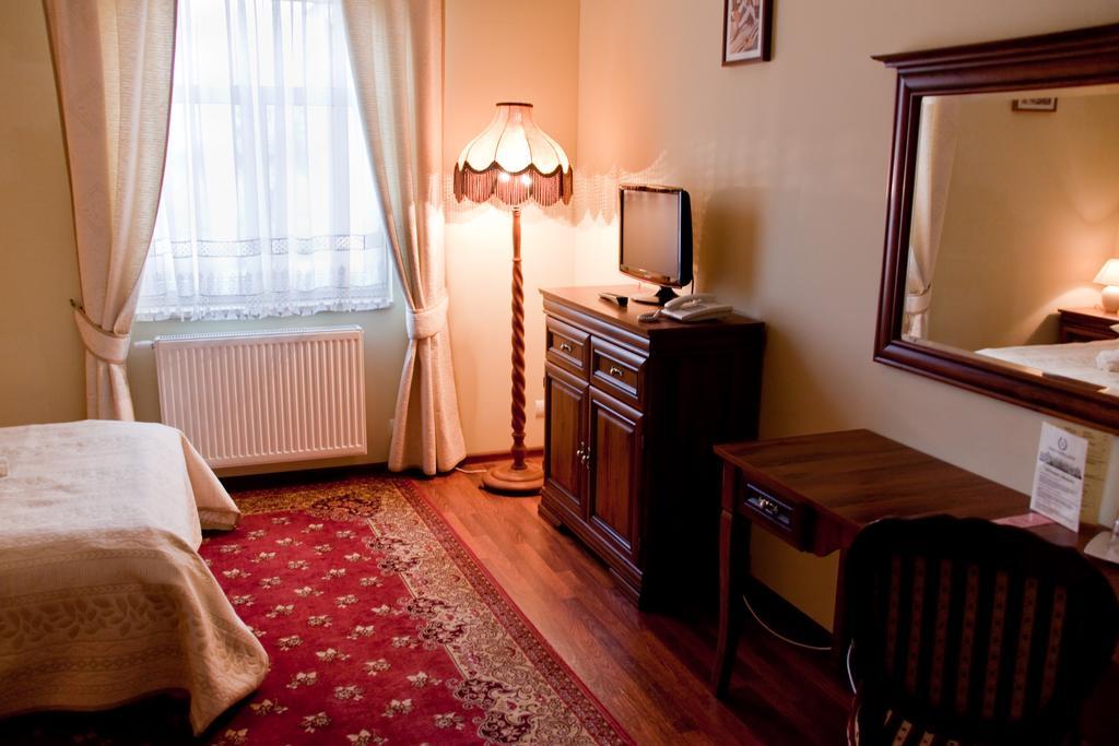 Hotel Napoleon Wroblew  Eksteriør billede
